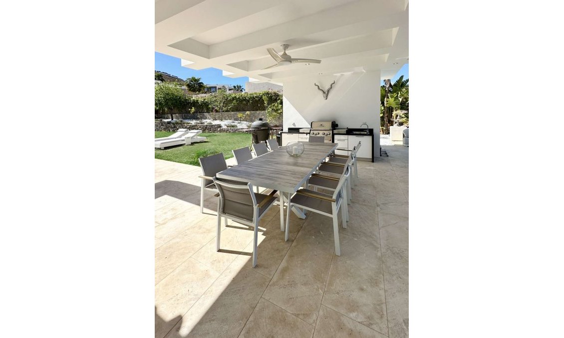 Segunda mano - Villa -
Cansalades - Costa Blanca