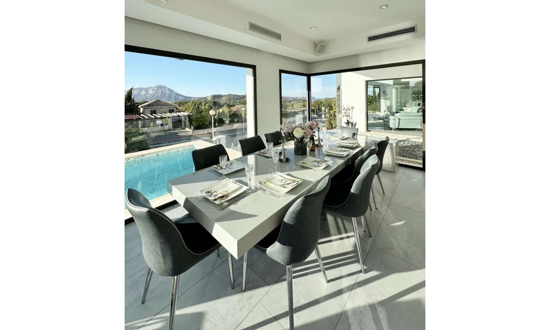 Segunda mano - Villa -
Cansalades - Costa Blanca