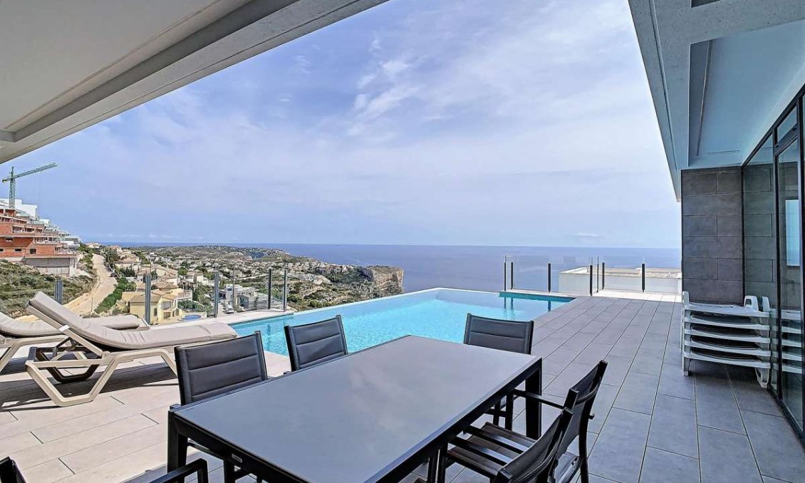 Segunda mano - Villa -
Cumbre del Sol - Costa Blanca