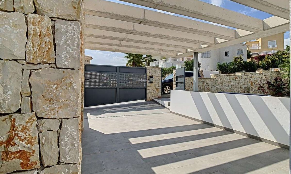 Segunda mano - Villa -
Cumbre del Sol - Costa Blanca