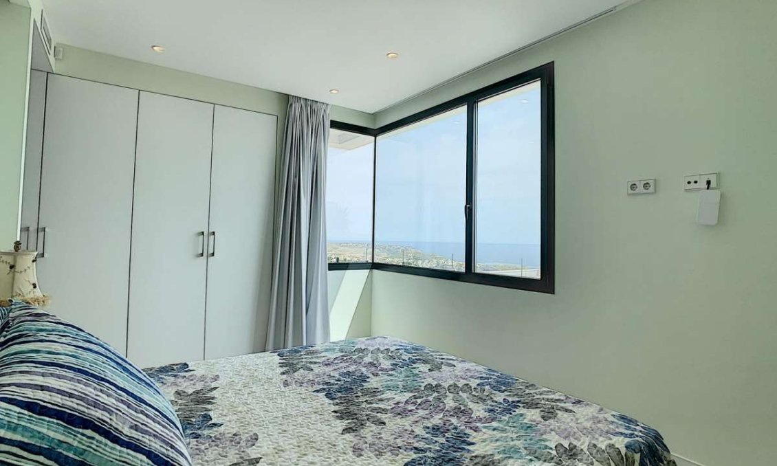 Segunda mano - Villa -
Cumbre del Sol - Costa Blanca