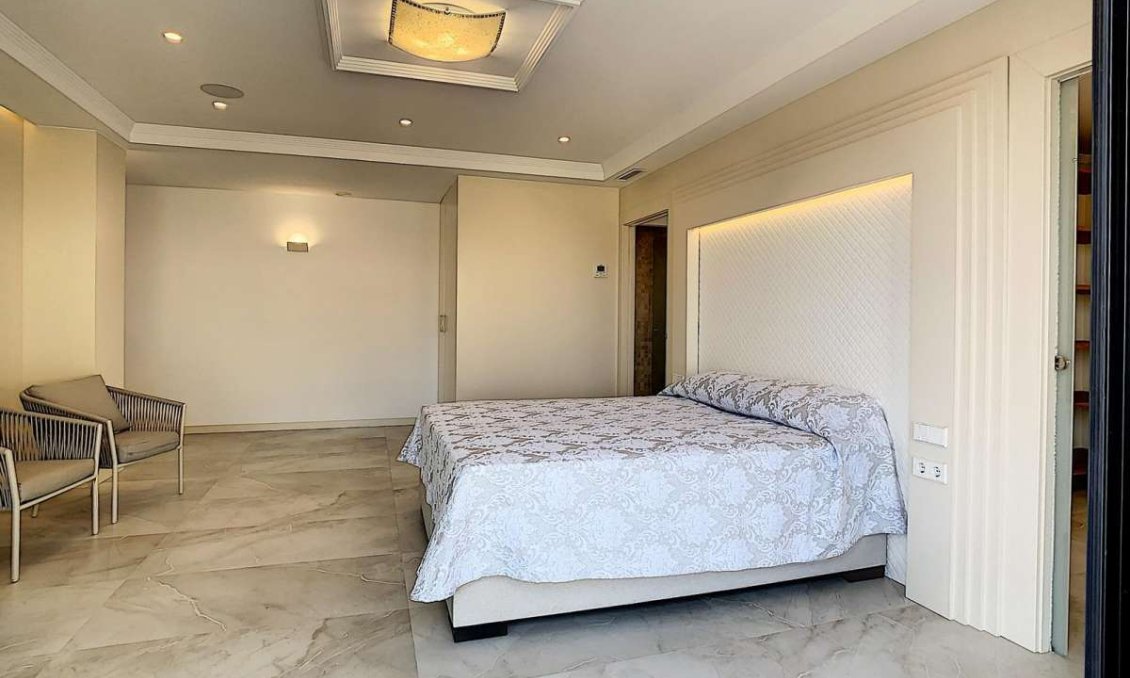 Segunda mano - Villa -
Cumbre del Sol - Costa Blanca