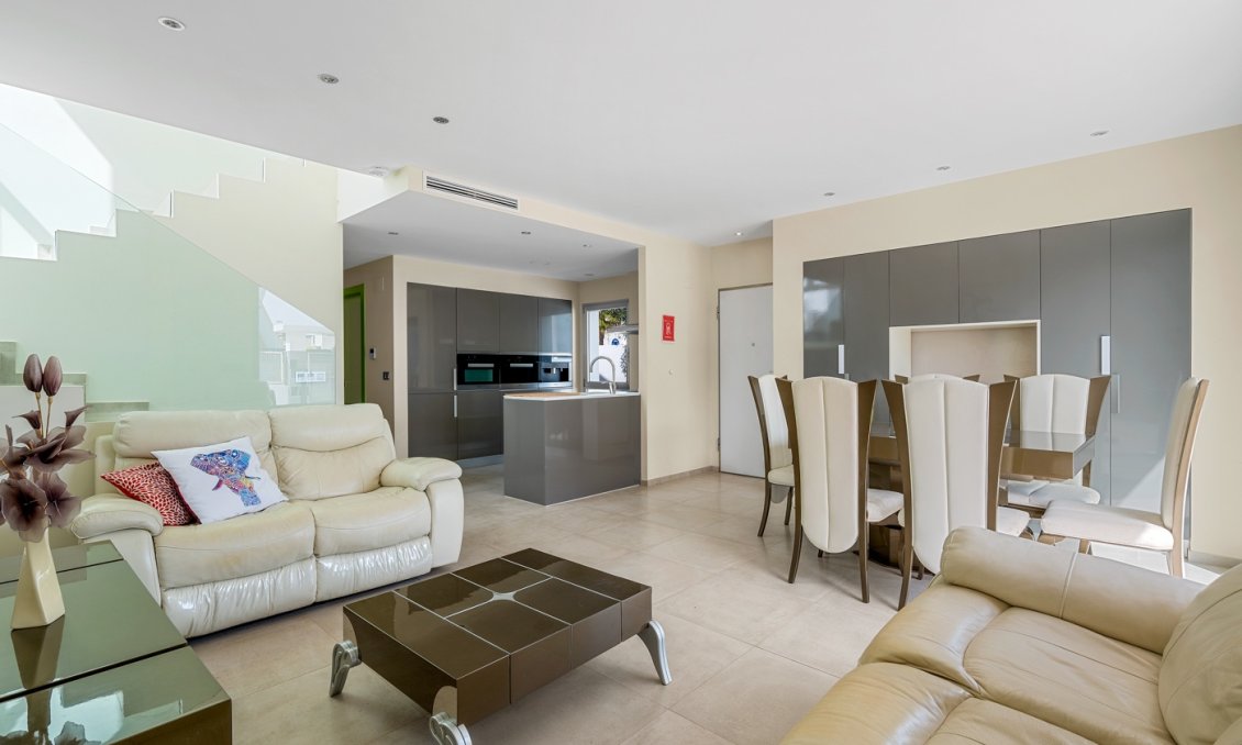 Segunda mano - Villa -
Ciudad Quesada - Costa Blanca
