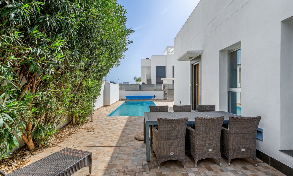 Segunda mano - Villa -
Ciudad Quesada - Costa Blanca