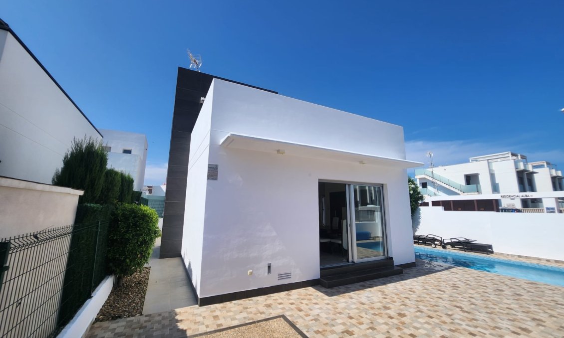 Segunda mano - Villa -
Ciudad Quesada - Costa Blanca