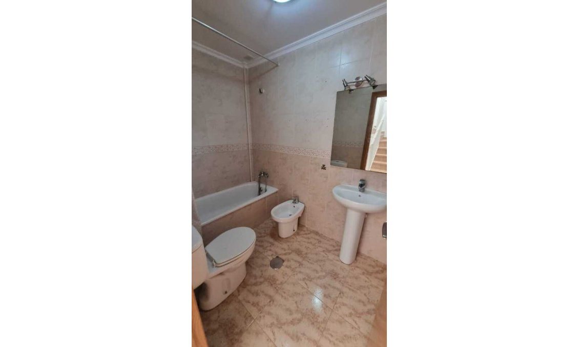Segunda mano - Town House -
Playa Flamenca - Costa Blanca