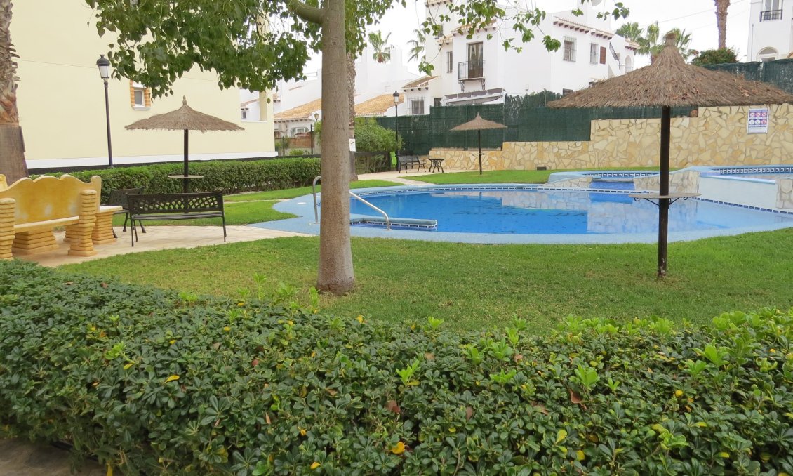 Segunda mano - Apartamento -
Orihuela Costa - Costa Blanca