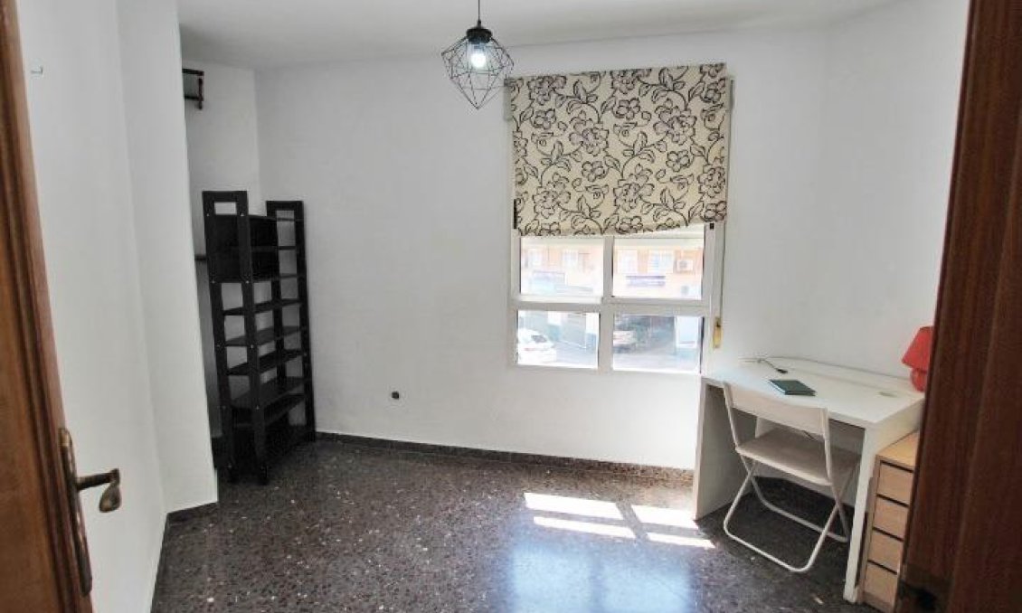 Revânzare - Apartament -
Alicante - Nuevo San Blas