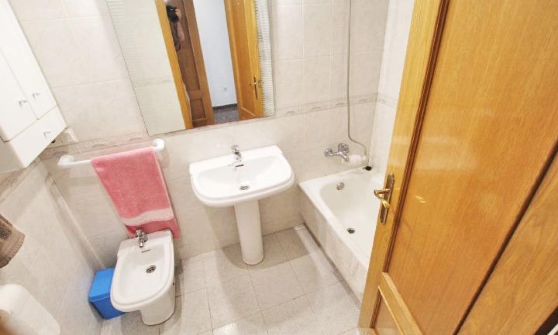 Revânzare - Apartament -
Alicante - Nuevo San Blas