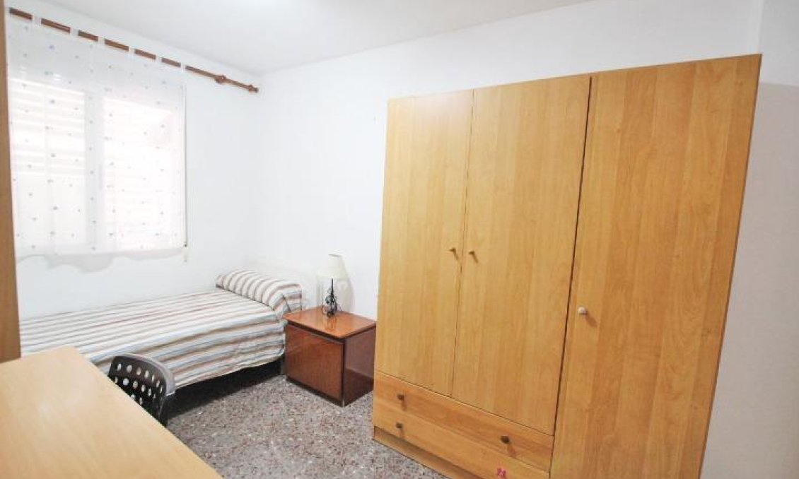 Revânzare - Apartament -
Alicante - Nuevo San Blas