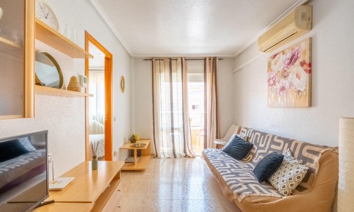 Használt Ingatlanok - Apartman -
Torrevieja - Playa del Cura