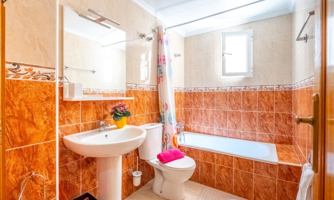 Használt Ingatlanok - Apartman -
Torrevieja - Playa del Cura