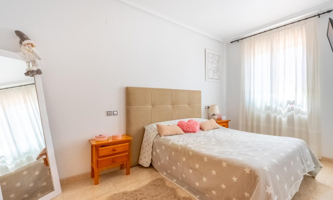 Használt Ingatlanok - Apartman -
Torrevieja - Playa del Cura