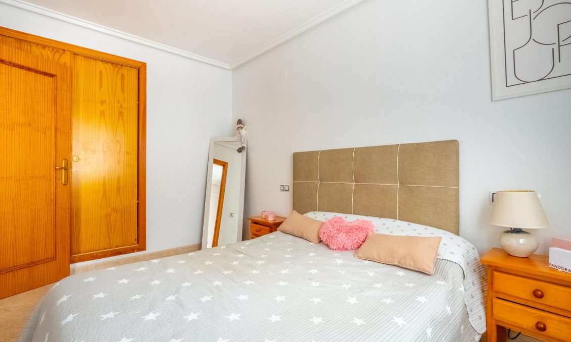 Használt Ingatlanok - Apartman -
Torrevieja - Playa del Cura
