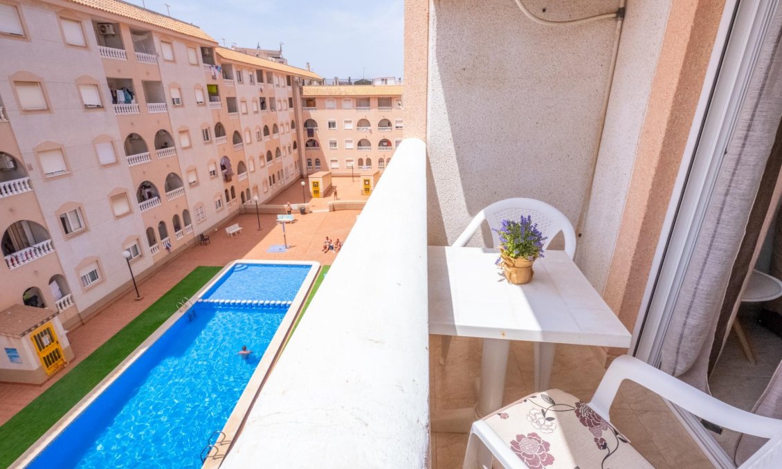 Használt Ingatlanok - Apartman -
Torrevieja - Playa del Cura
