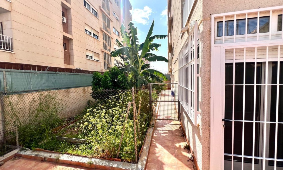 Használt Ingatlanok - Apartman -
Torrevieja - Playa del Cura