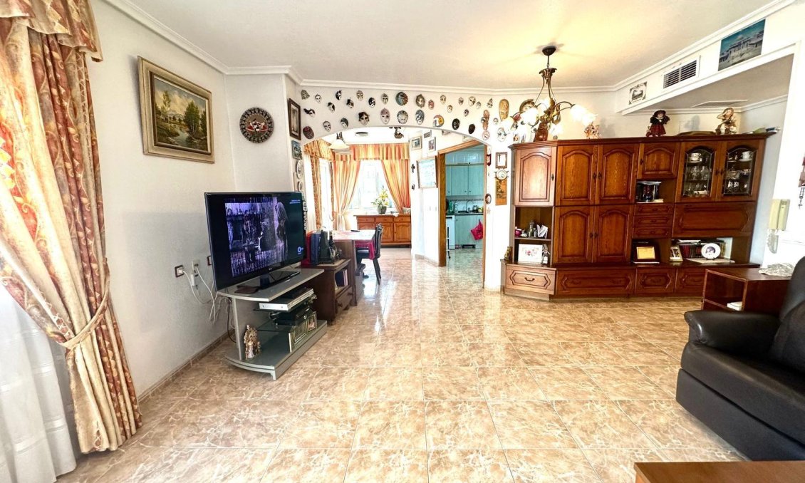 Használt Ingatlanok - Apartman -
Torrevieja - Playa del Cura