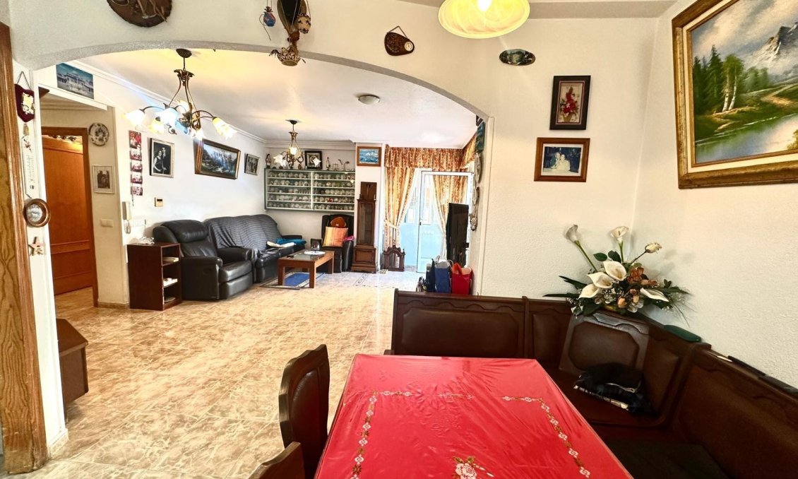 Használt Ingatlanok - Apartman -
Torrevieja - Playa del Cura