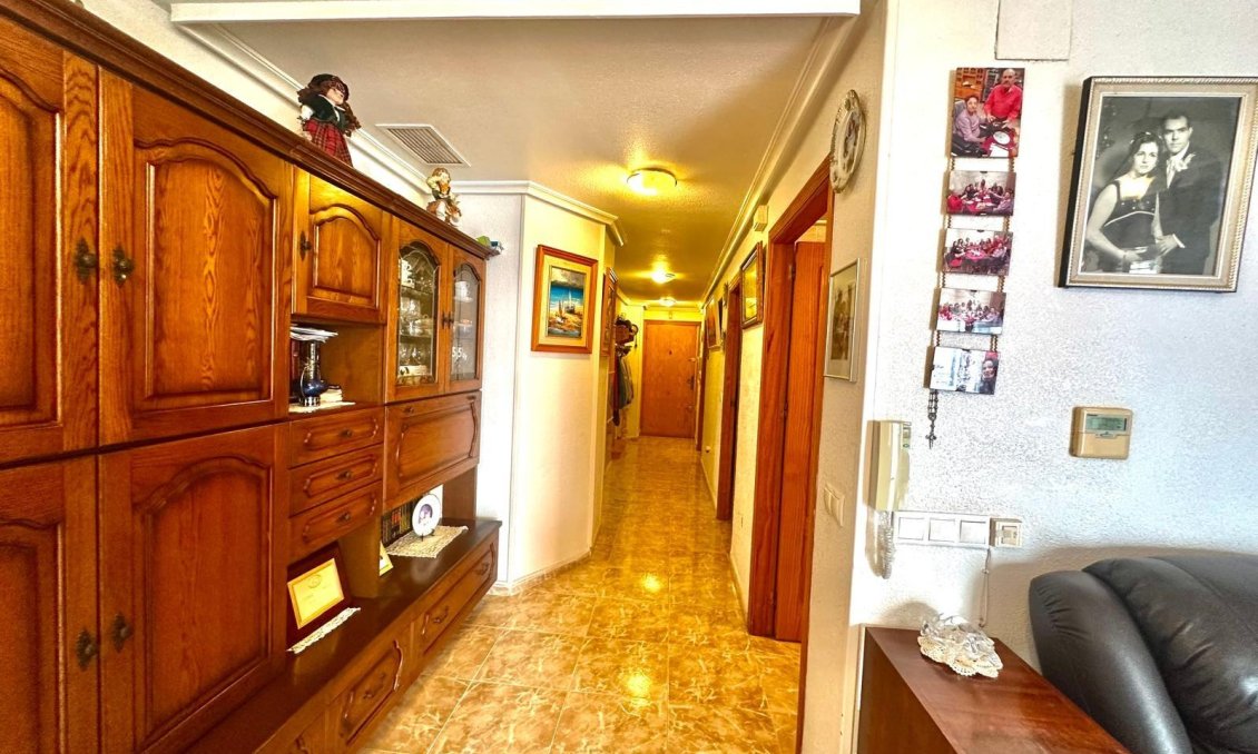 Használt Ingatlanok - Apartman -
Torrevieja - Playa del Cura