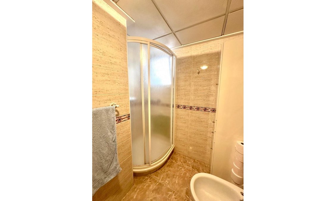 Használt Ingatlanok - Apartman -
Torrevieja - Playa del Cura