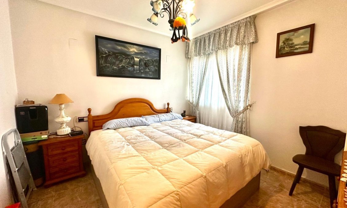 Használt Ingatlanok - Apartman -
Torrevieja - Playa del Cura