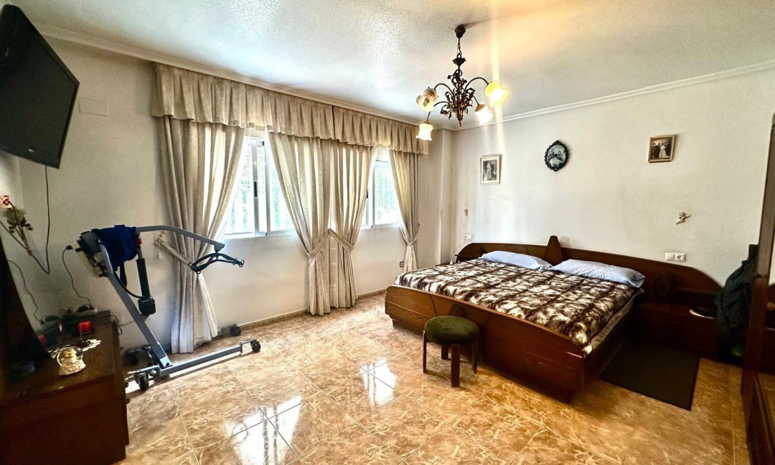 Használt Ingatlanok - Apartman -
Torrevieja - Playa del Cura