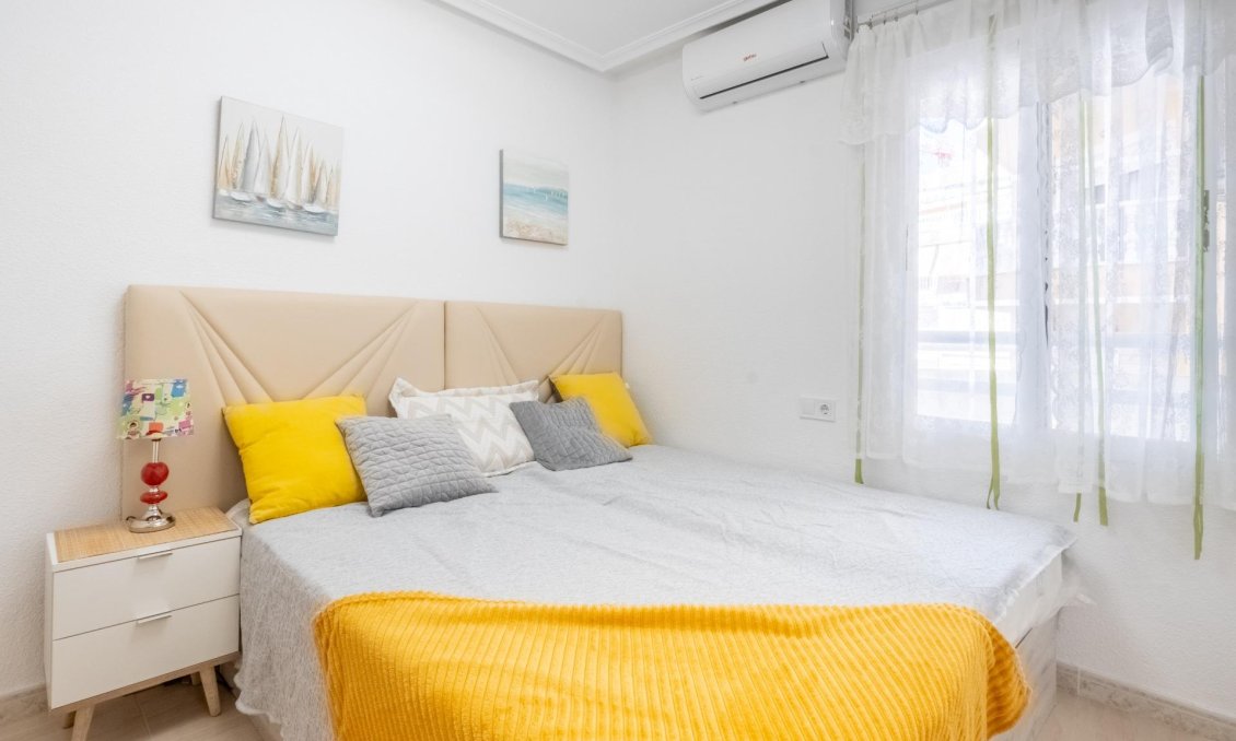 Segunda mano - Apartamento -
Torrevieja - La Mata
