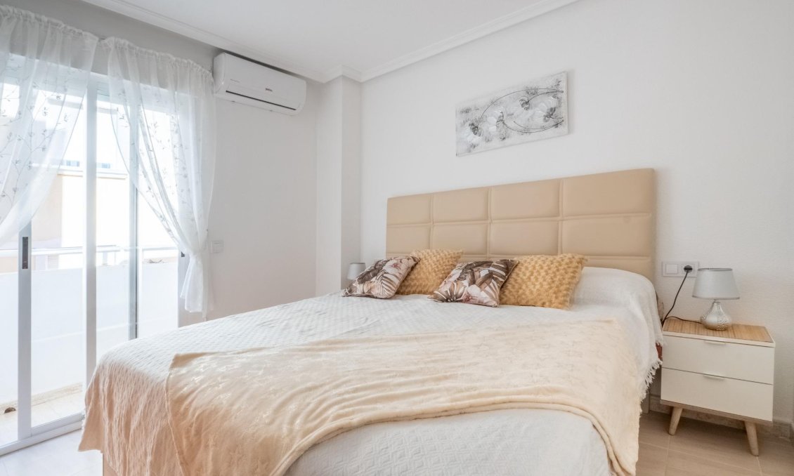 Segunda mano - Apartamento -
Torrevieja - La Mata