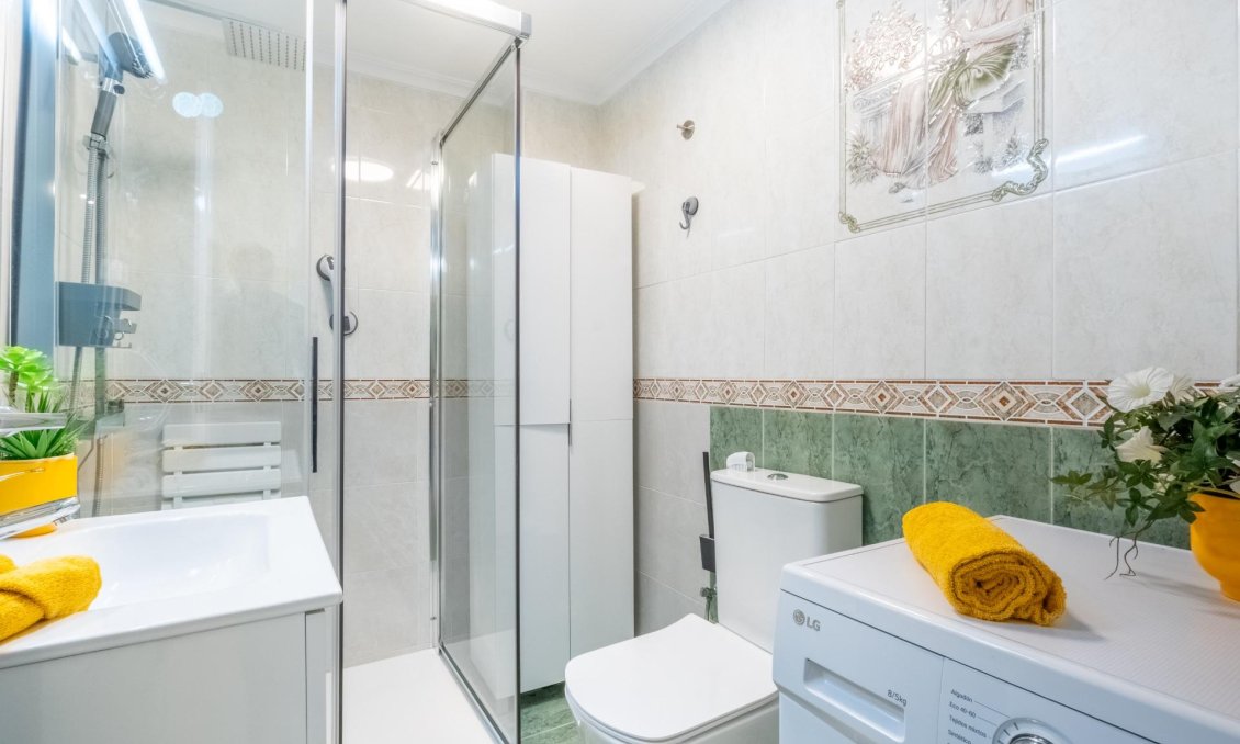 Segunda mano - Apartamento -
Torrevieja - La Mata