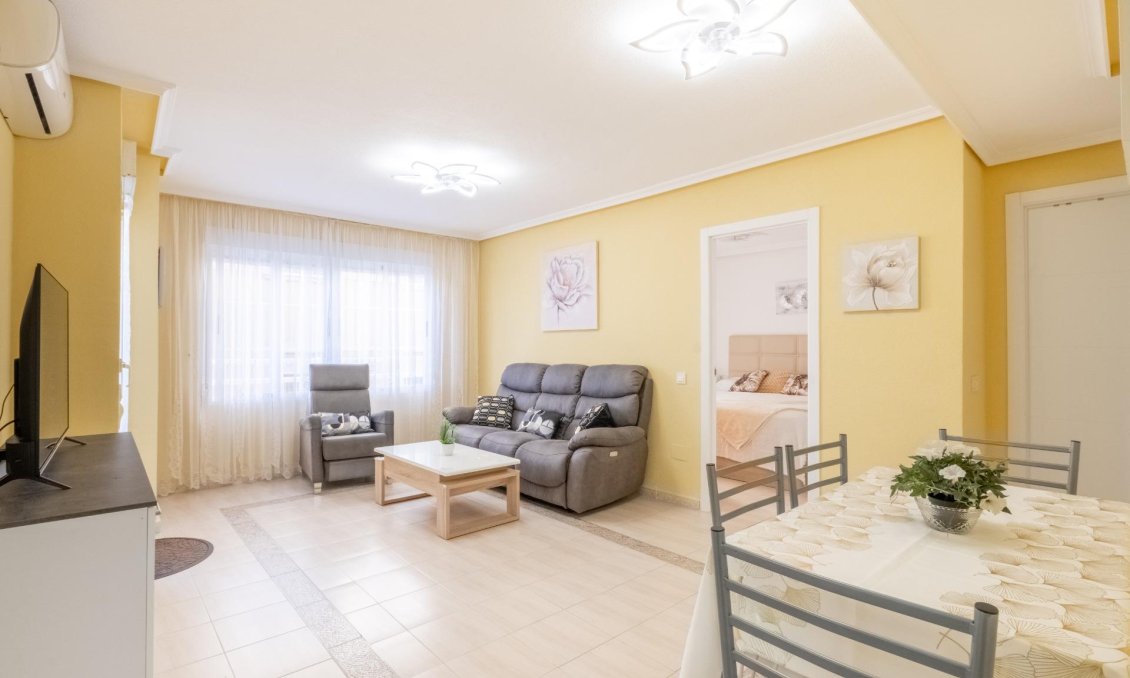 Segunda mano - Apartamento -
Torrevieja - La Mata