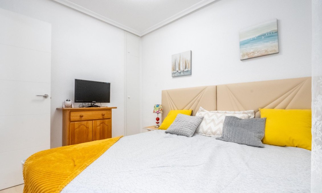 Segunda mano - Apartamento -
Torrevieja - La Mata