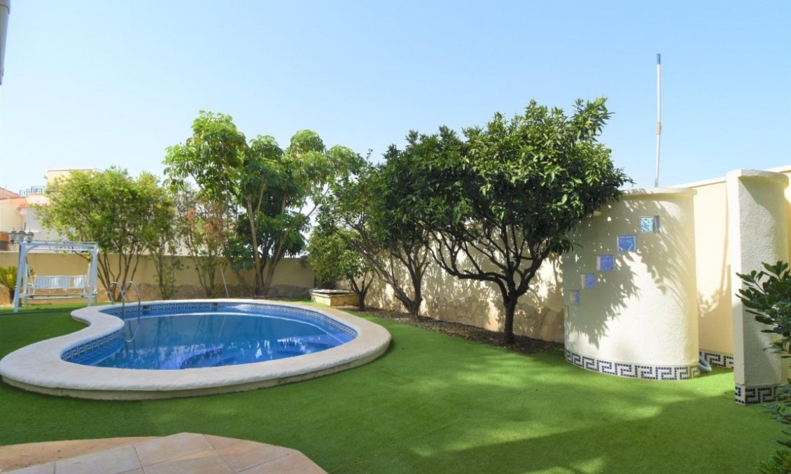 Segunda mano - Villa -
Ciudad Quesada - Costa Blanca