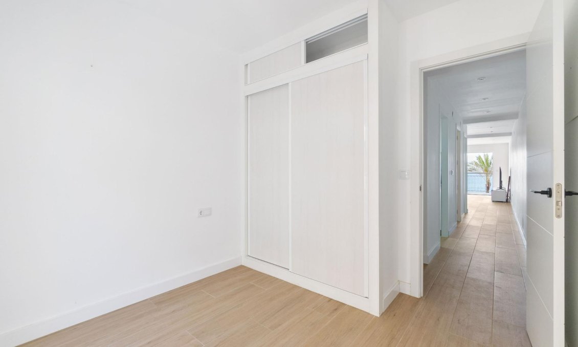 Használt Ingatlanok - Apartman -
Torrevieja - Playa del Cura