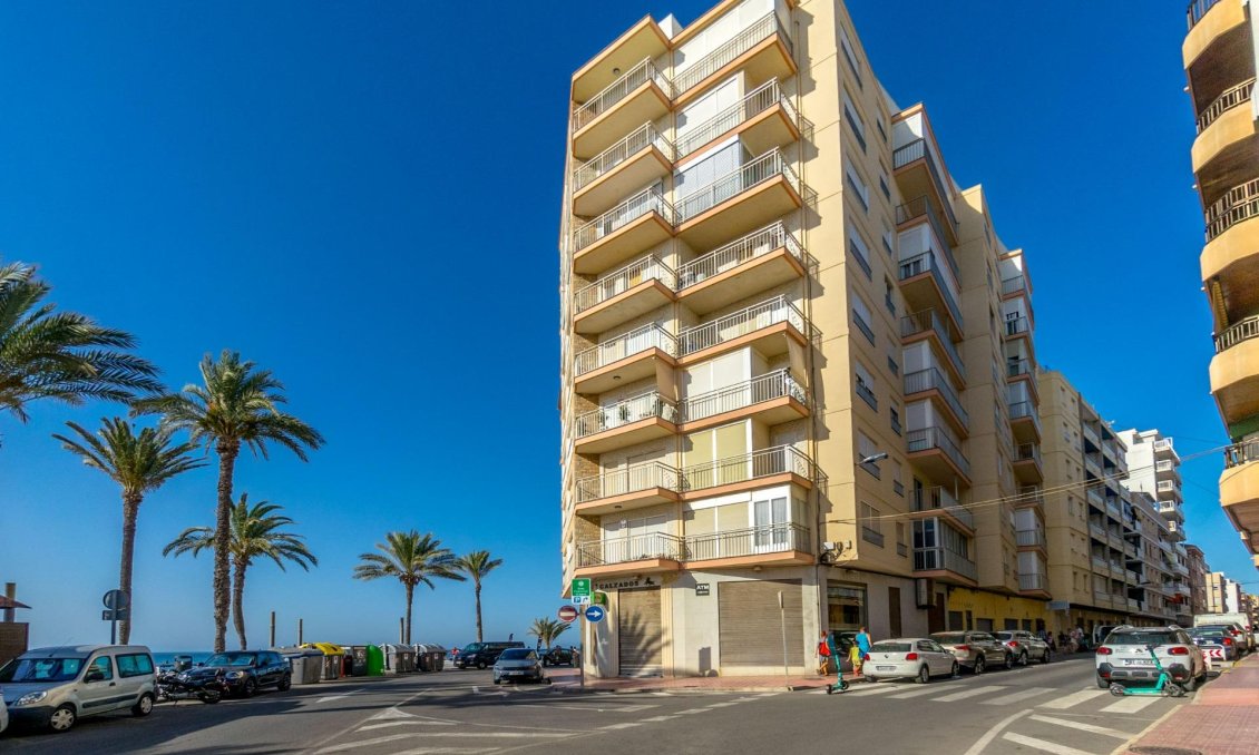 Használt Ingatlanok - Apartman -
Torrevieja - Playa del Cura