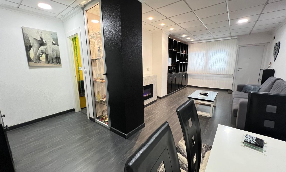 Segunda mano - Apartamento -
Torrevieja - Playa del Cura