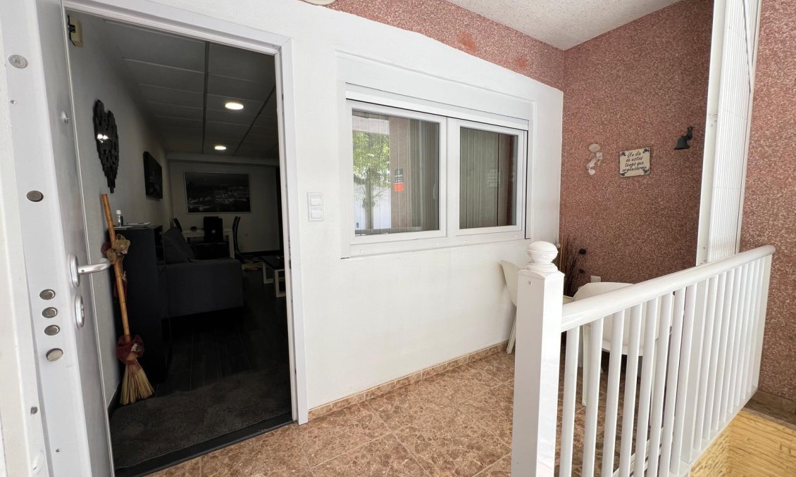Segunda mano - Apartamento -
Torrevieja - Playa del Cura