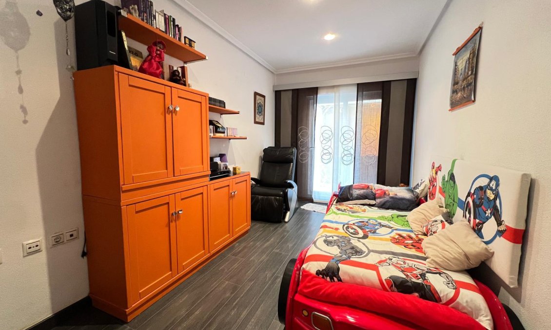 Segunda mano - Apartamento -
Torrevieja - Playa del Cura