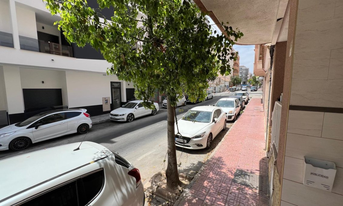 Segunda mano - Apartamento -
Torrevieja - Playa del Cura