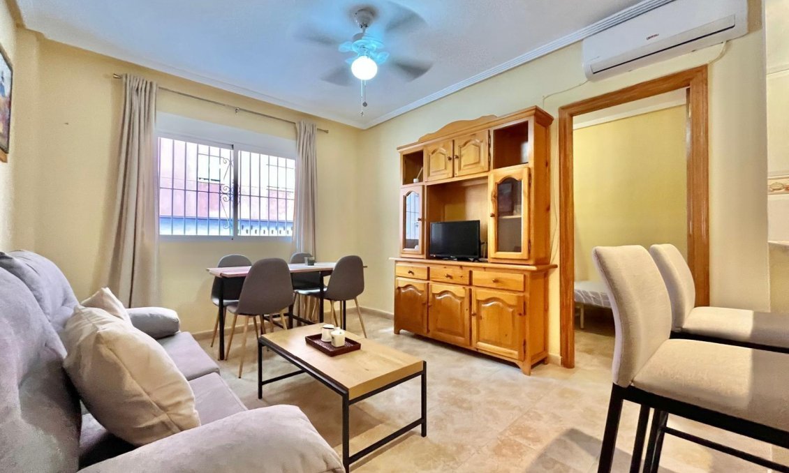 Segunda mano - Apartamento -
Torrevieja - Parque Las Naciones