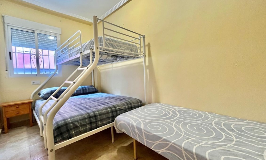 Segunda mano - Apartamento -
Torrevieja - Parque Las Naciones