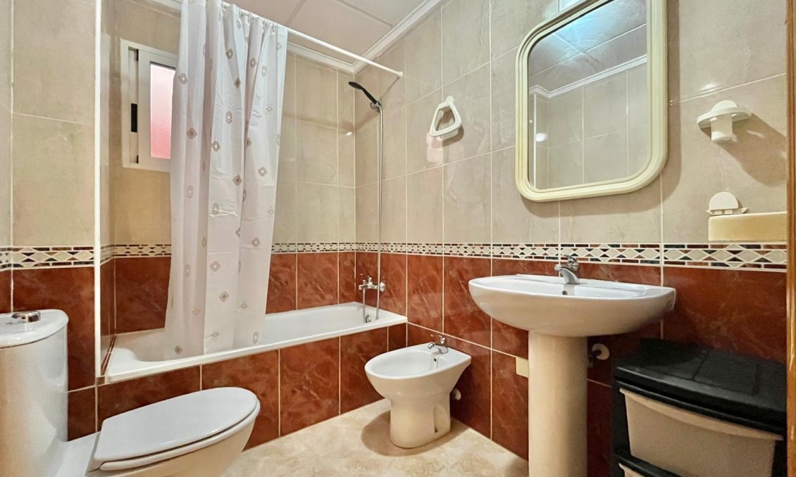 Segunda mano - Apartamento -
Torrevieja - Parque Las Naciones