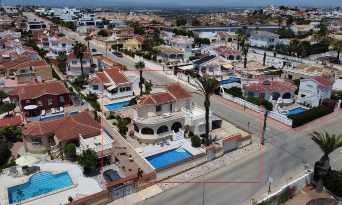 Segunda mano - Villa -
Ciudad Quesada - Costa Blanca