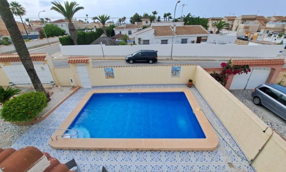 Segunda mano - Villa -
Ciudad Quesada - Costa Blanca