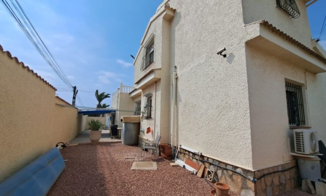 Segunda mano - Villa -
Ciudad Quesada - Costa Blanca