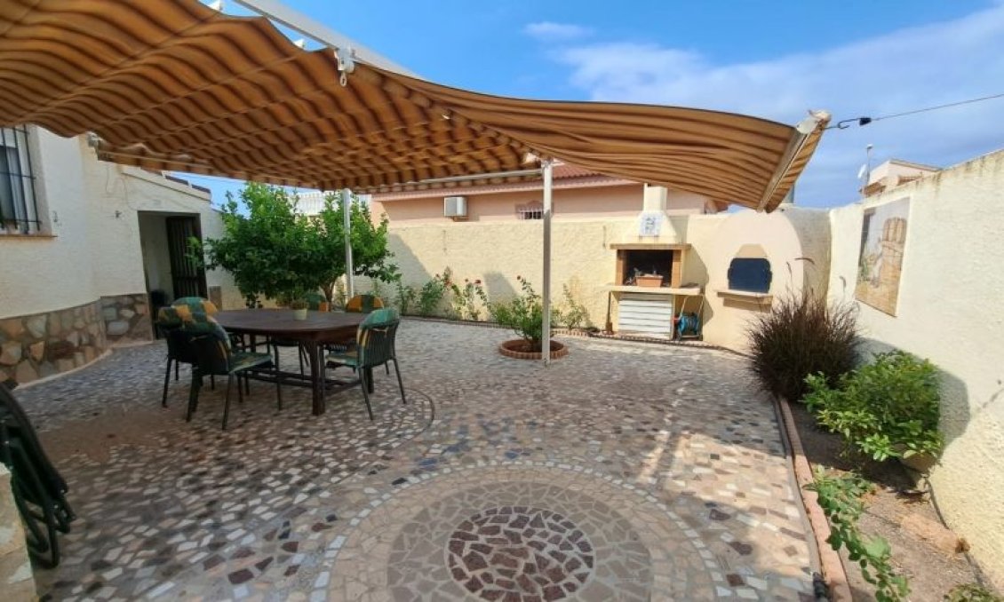 Segunda mano - Villa -
Ciudad Quesada - Costa Blanca