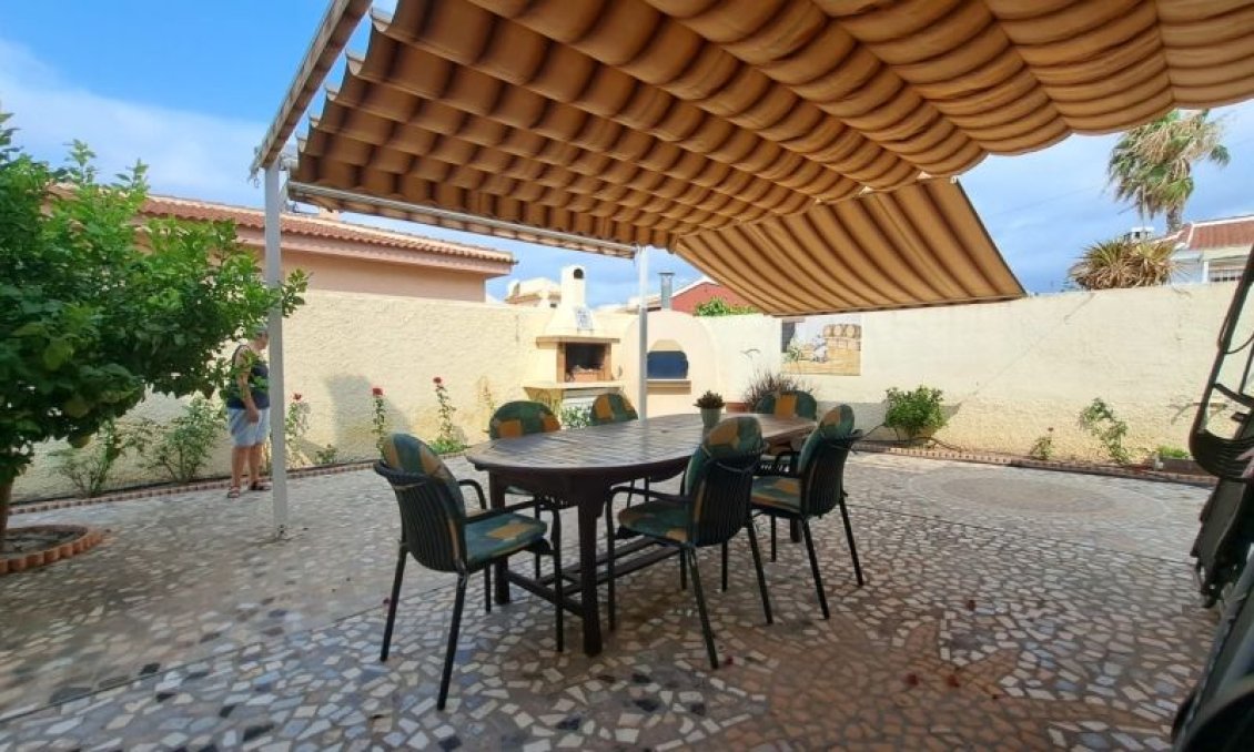 Segunda mano - Villa -
Ciudad Quesada - Costa Blanca
