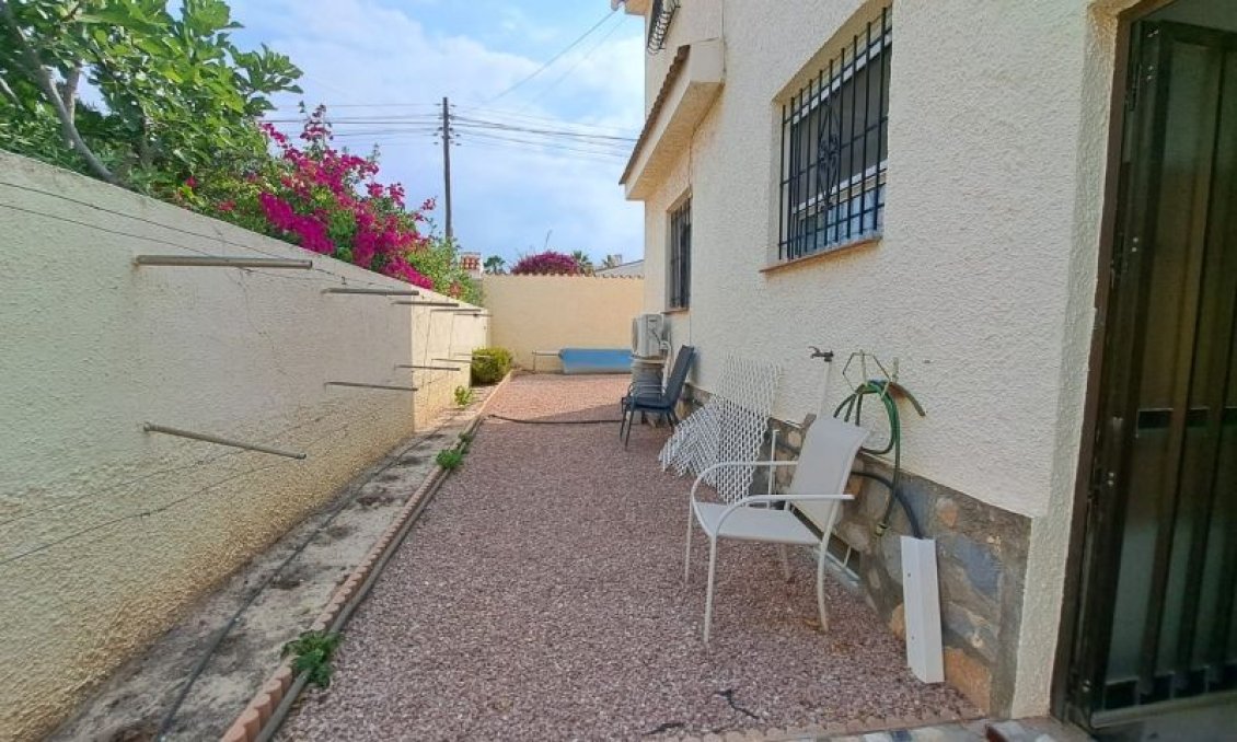 Segunda mano - Villa -
Ciudad Quesada - Costa Blanca