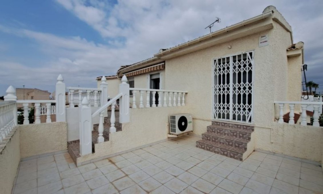 Segunda mano - Villa -
Ciudad Quesada - Costa Blanca
