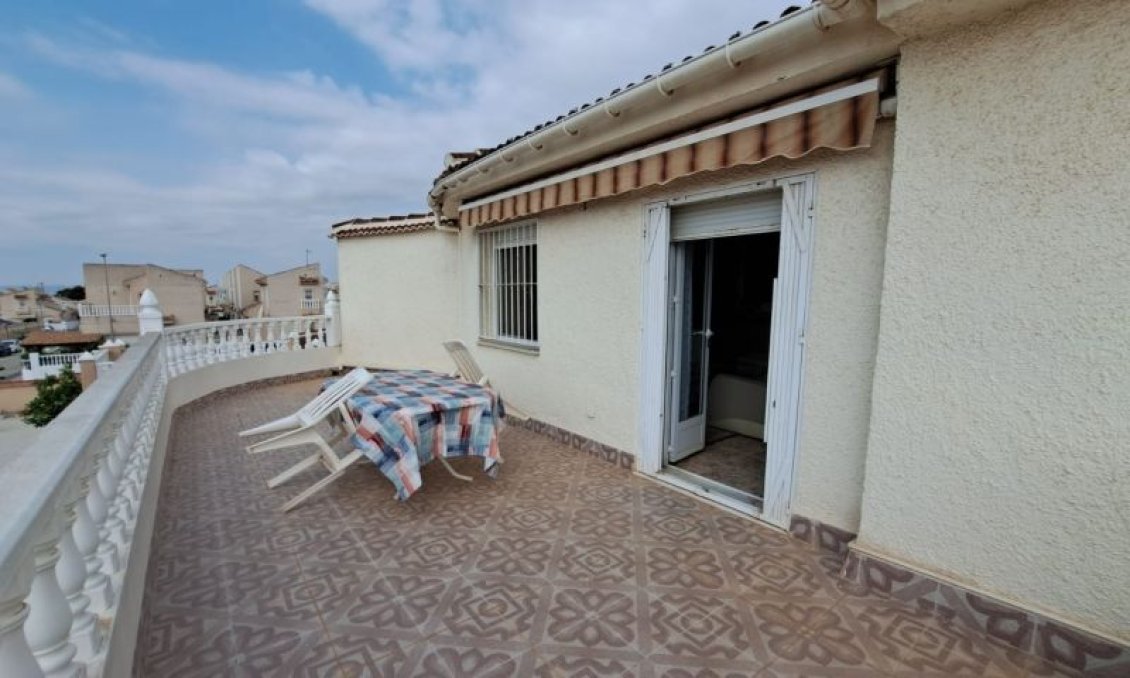 Segunda mano - Villa -
Ciudad Quesada - Costa Blanca