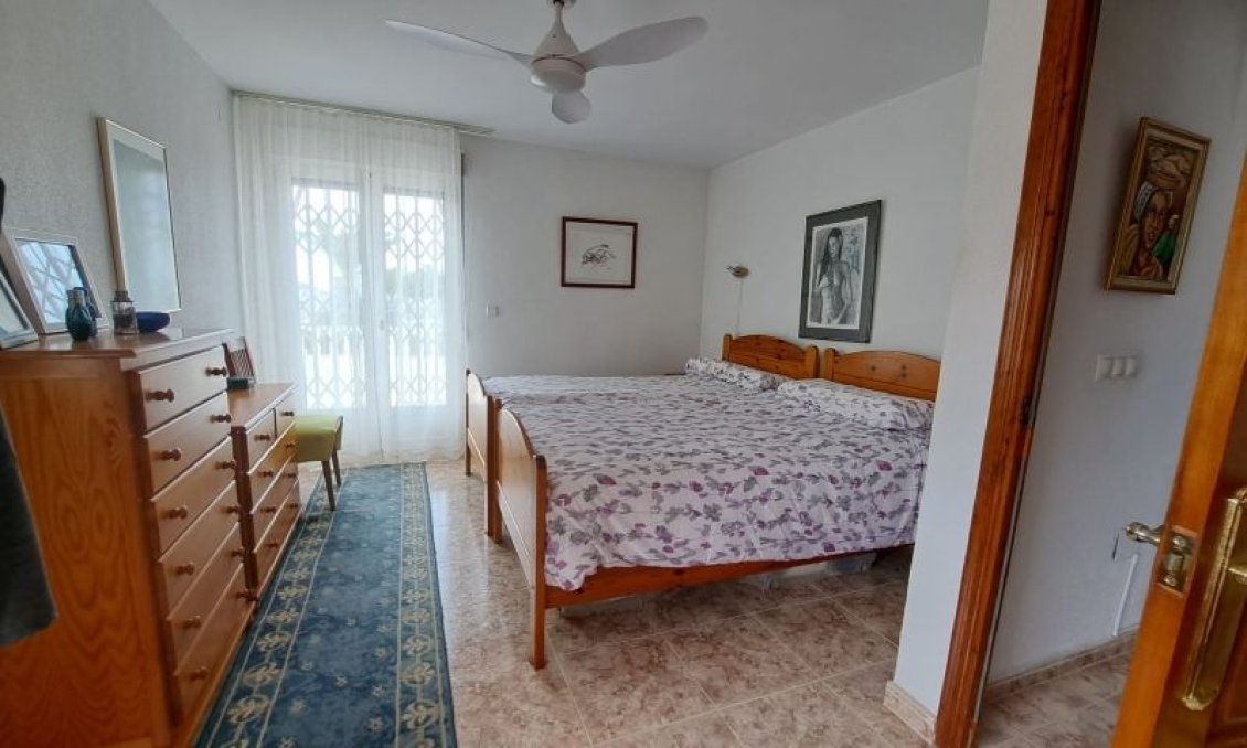Segunda mano - Villa -
Ciudad Quesada - Costa Blanca